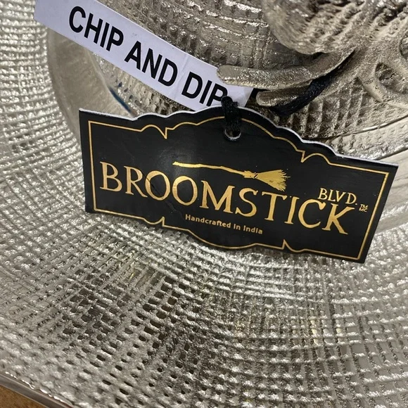 NWT.  Broomstick Blvd., witche’s hat, metal, chip and dip tray. - Picture 11 of 15